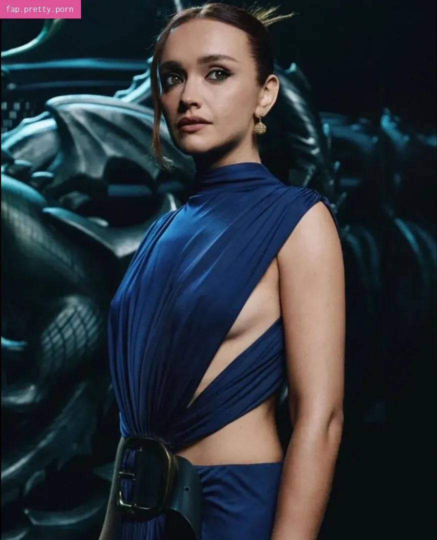 Olivia Cooke - Photo #01