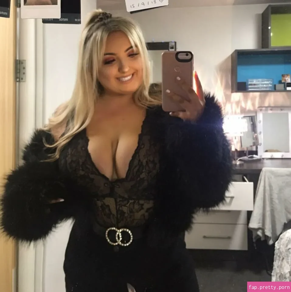 Olivia D - Photo #00