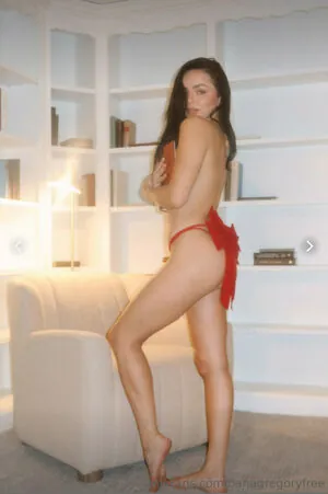 Oana Gregory