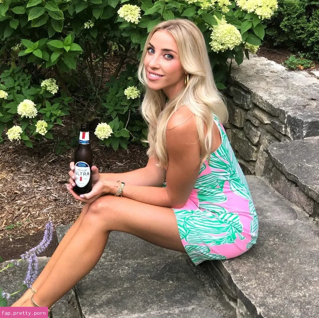 Olivia Harlan Dekker - Photo #18