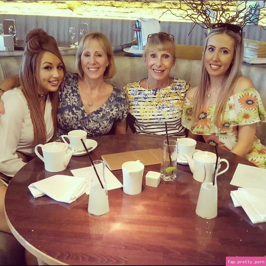 Olivia Hogg - Photo #16