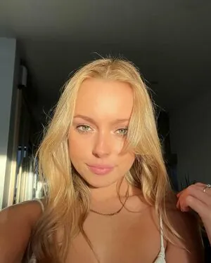 Olivia Hollands