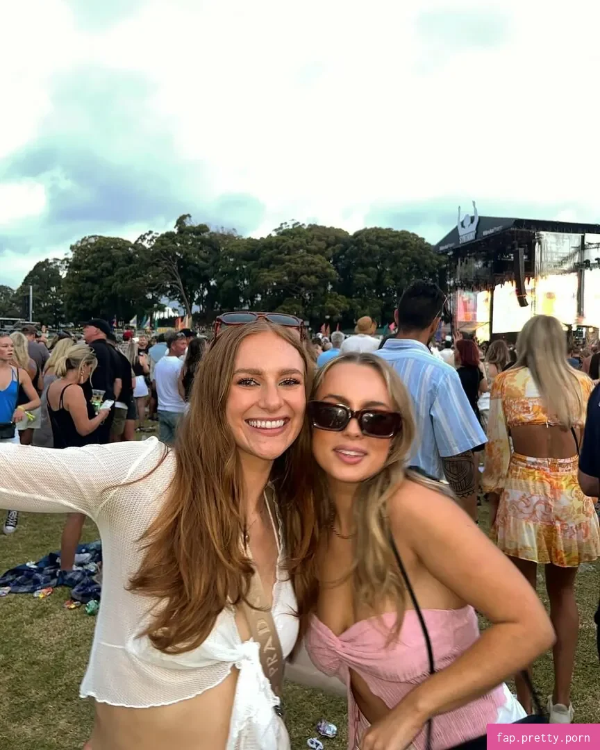 Olivia Hollands - Photo #25