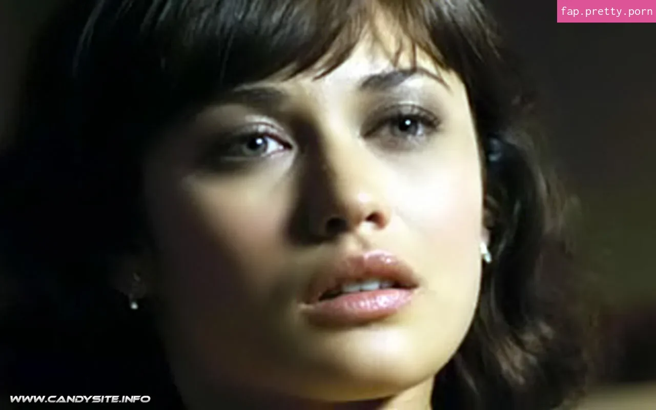 Olga Kurylenko - Photo #42