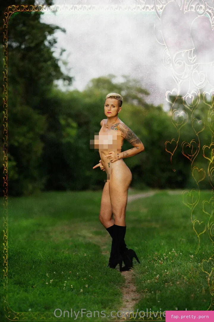 oliviezizkova - Photo #28