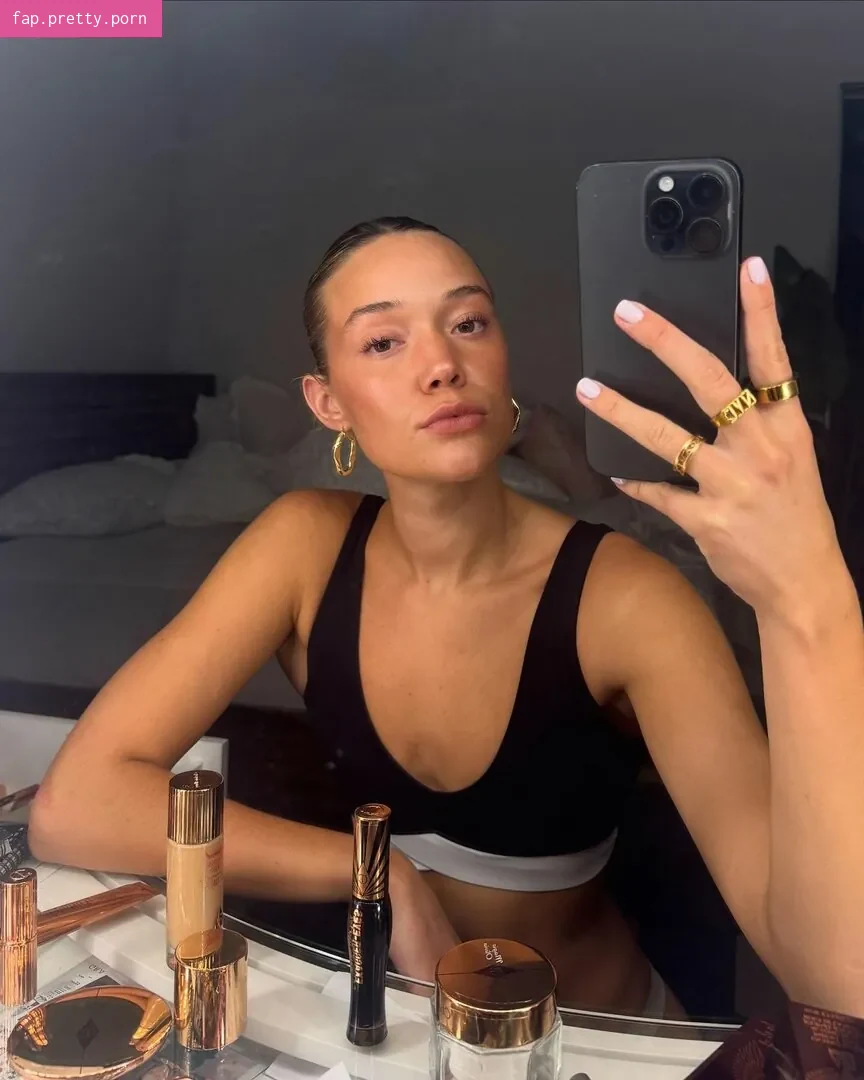 Olivia Ponton - Photo #32