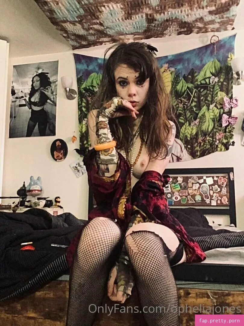 opheliajones - Photo #03