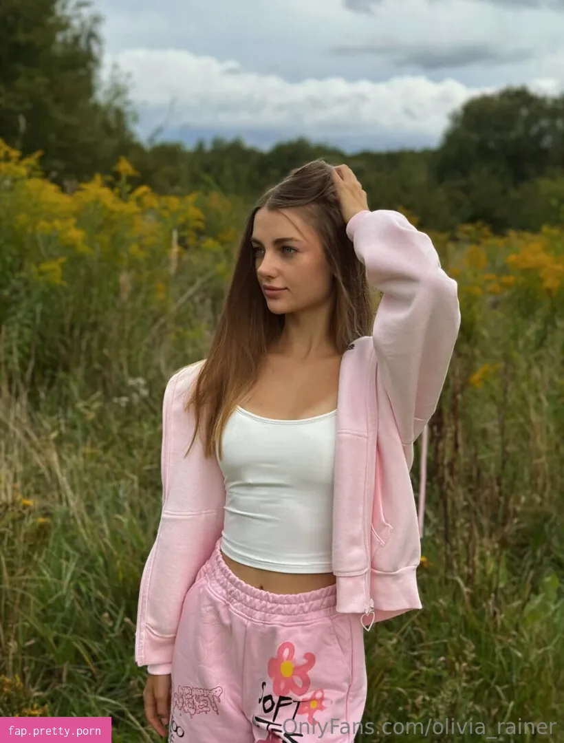 Olivia Rainer - Photo #12
