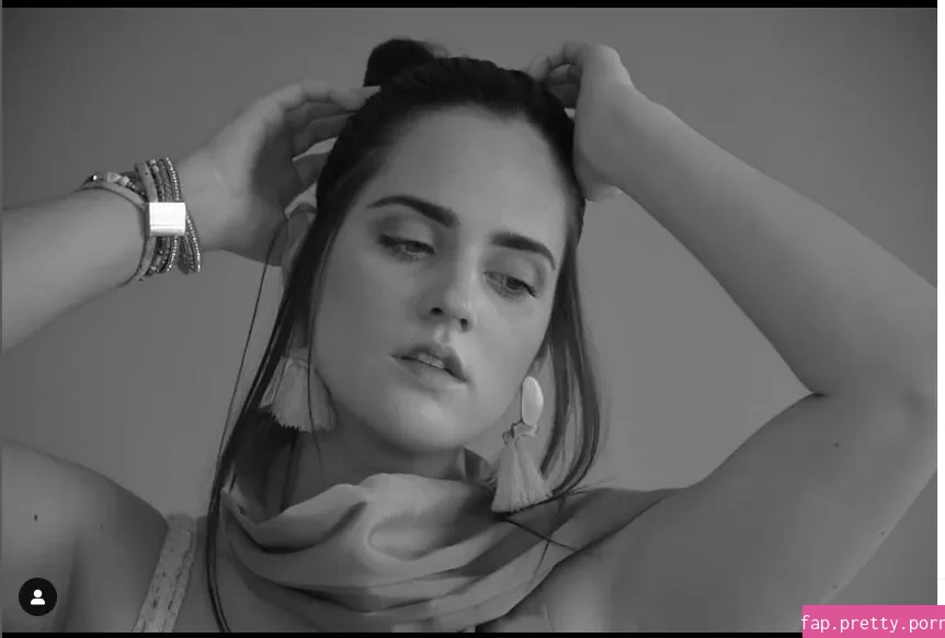 Ophelie Rullier - Photo #01