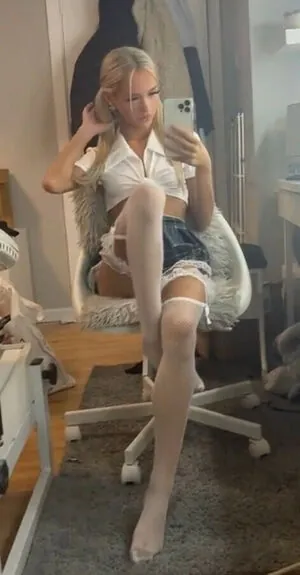 Petitesneakylink