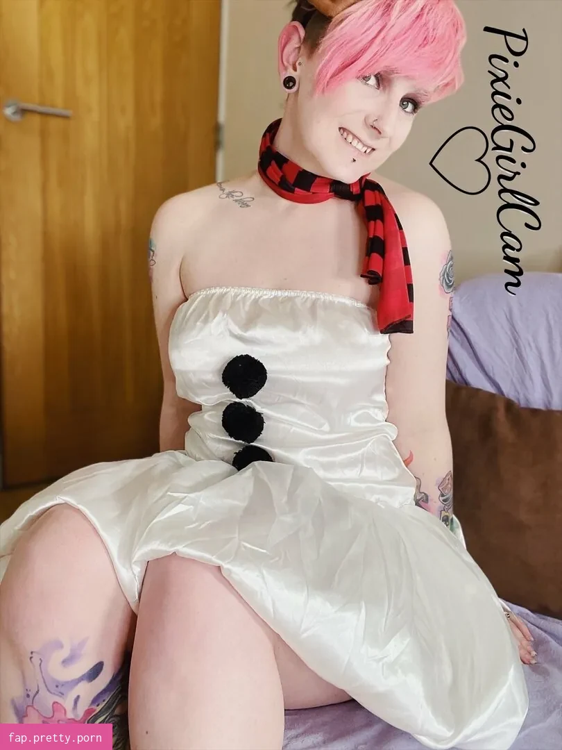 pixiegirlcam - Photo #03