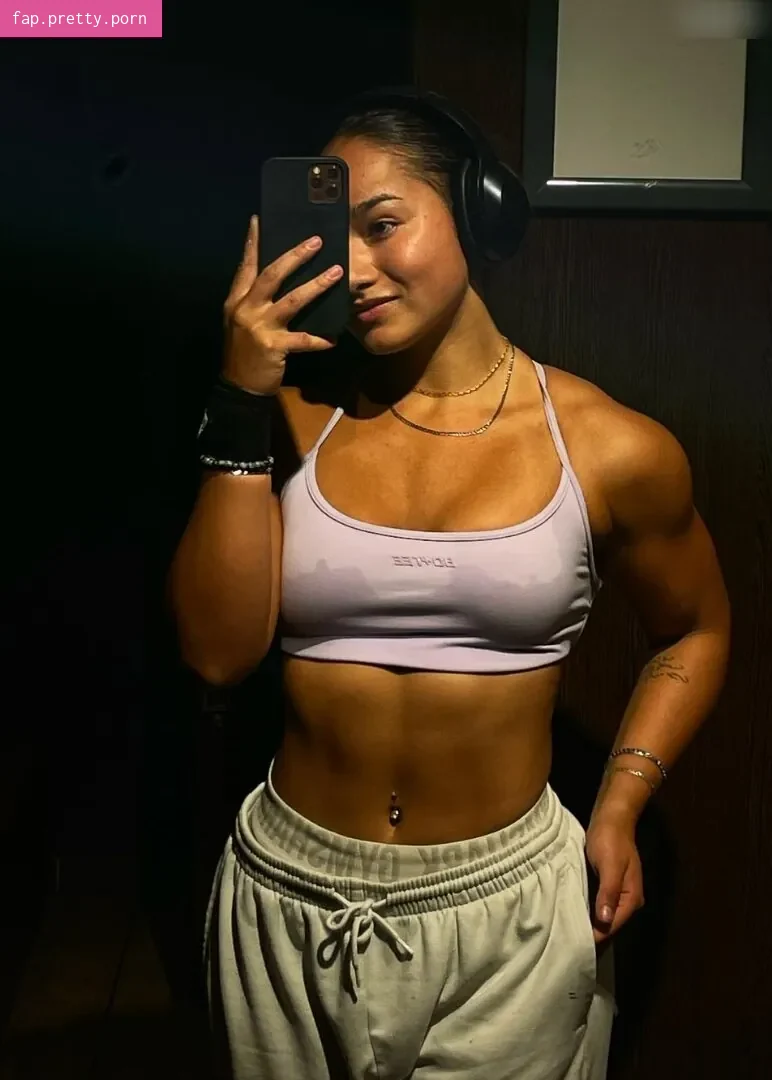 Paula Ahmadi - Photo #10