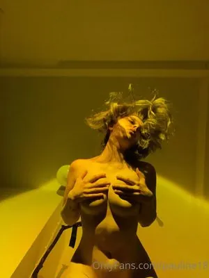 Paupauline