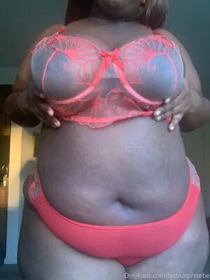 phat_ass_phoebe