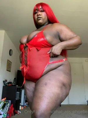 phat_ass_phoebe