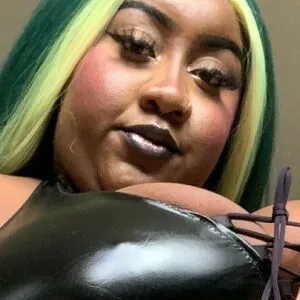 phat_ass_phoebe