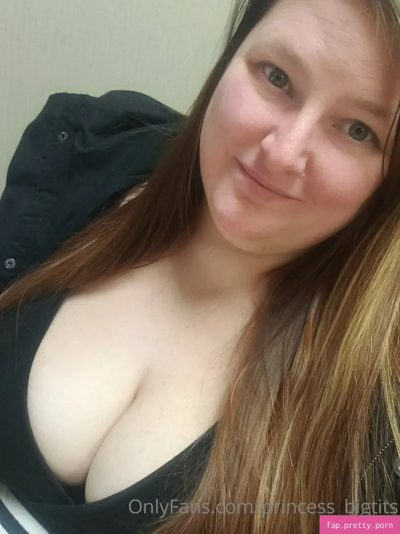 Princess Big Tits - Photo #28