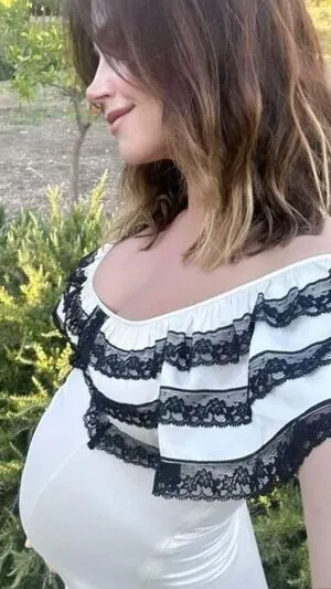 Pregnant Celebs