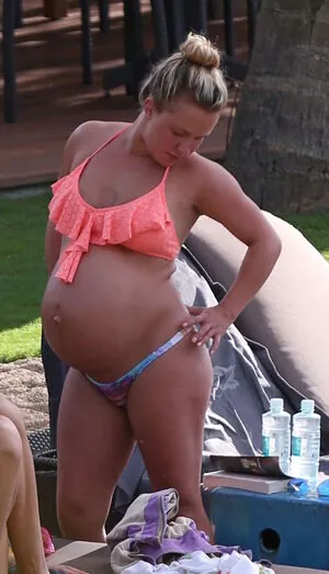 Pregnant Celebs