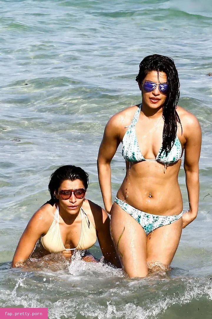 Priyanka Chopra - Photo #08