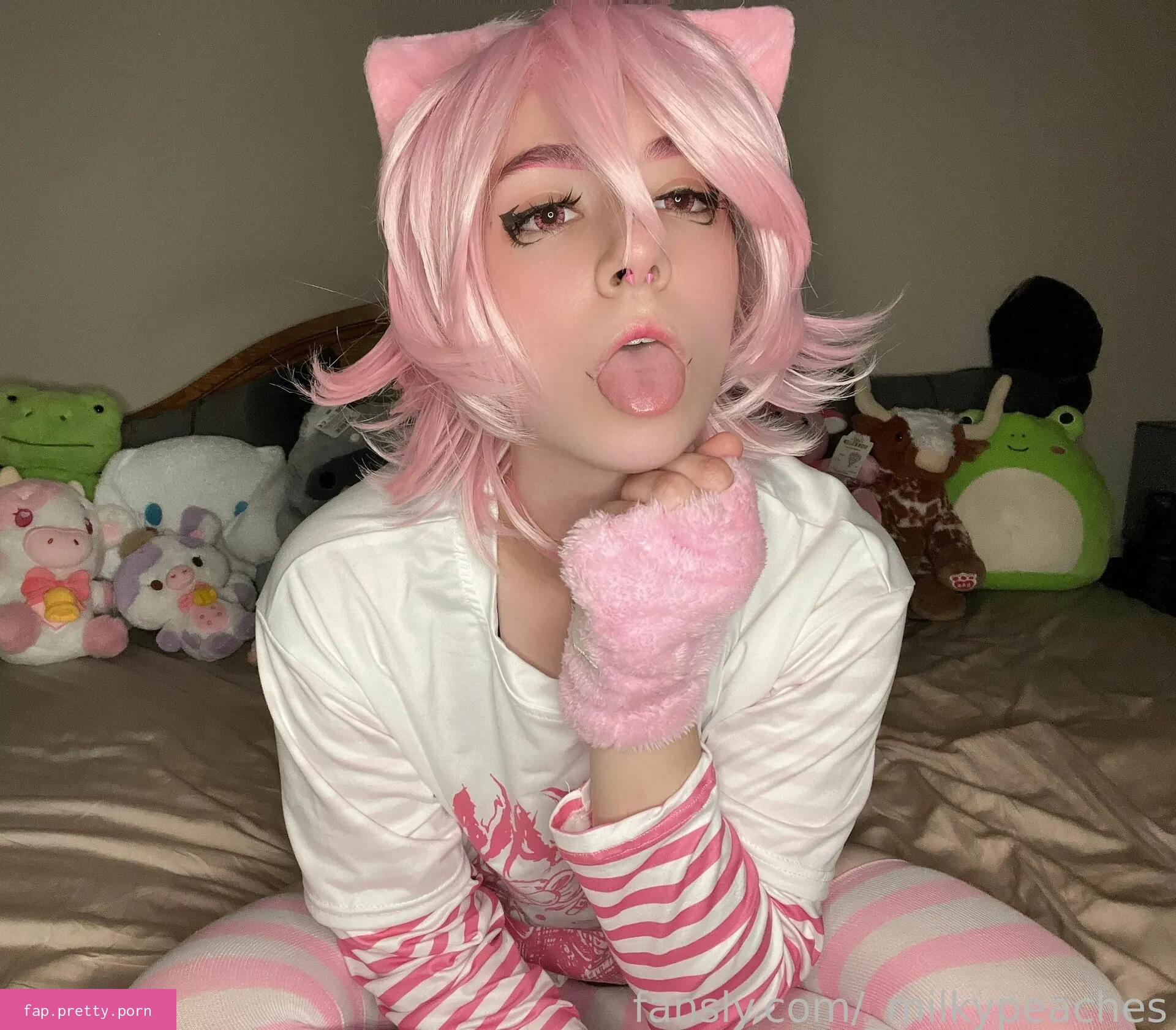 _PeachPawz - Photo #23