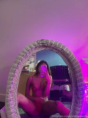 peachyneeshx