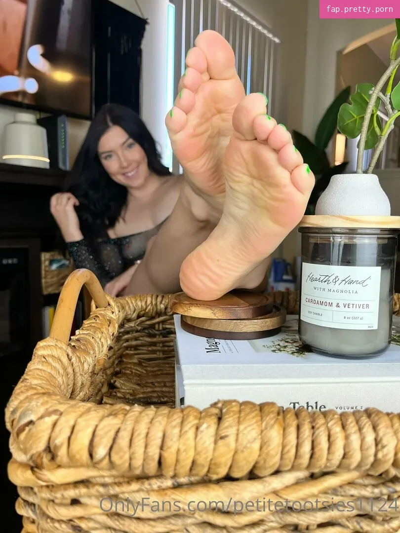 PenelopeTootsies - Photo #95