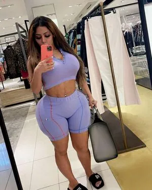 persiaanbaddie1