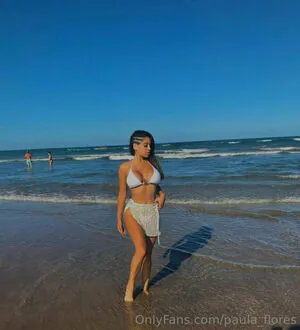 paula_flores