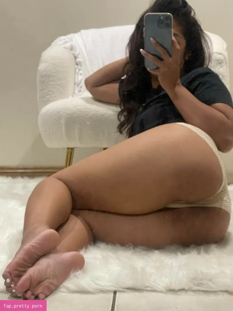 Pretty Feet - Photo #49
