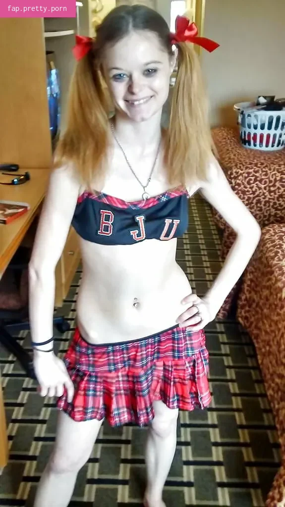 PhoebeXXXLynnXX - Photo #09
