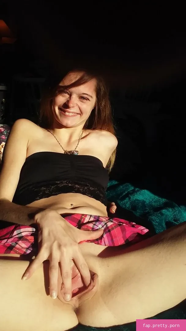 PhoebeXXXLynnXX - Photo #23