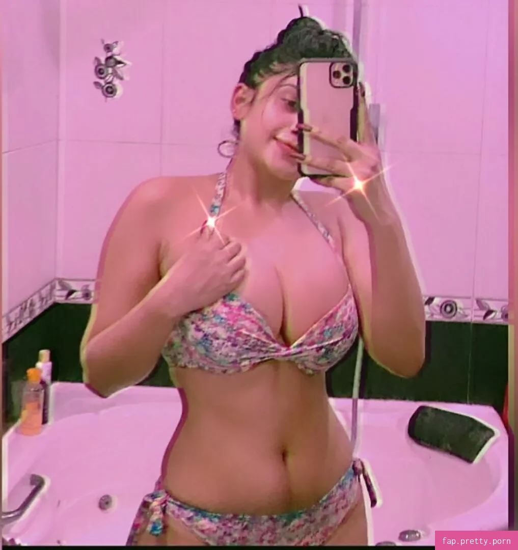 Piumi Hansamali - Photo #09