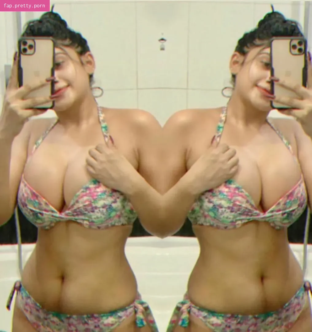 Piumi Hansamali - Photo #12