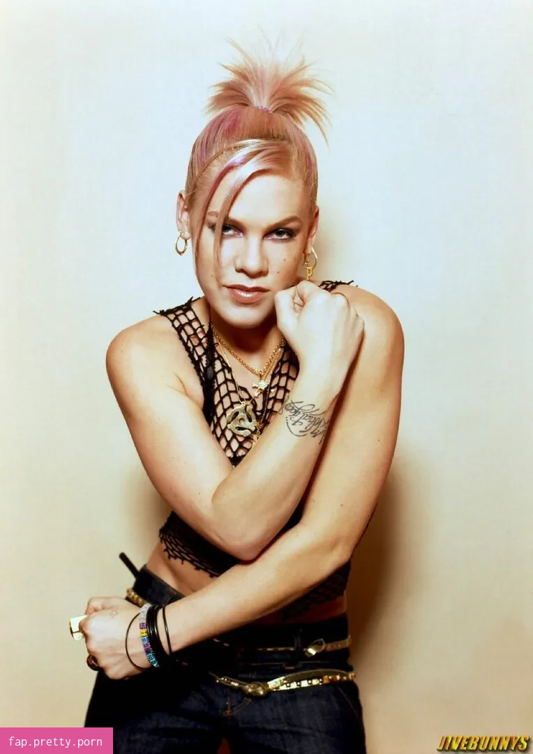 Pink - Photo #04