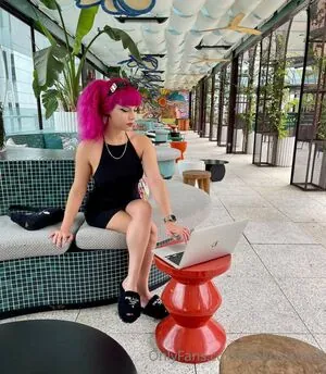 pinkcharlotte