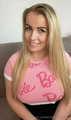 pinkhairedgirlfr33