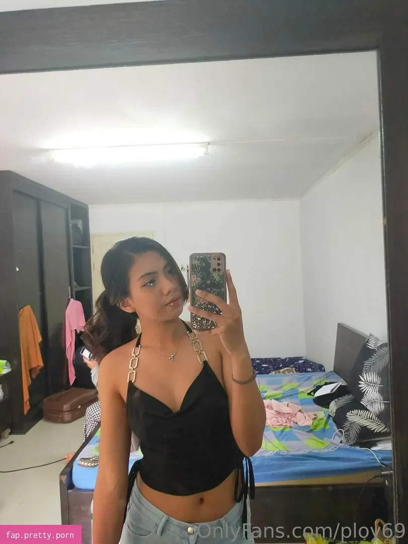 ploy69 - Photo #44