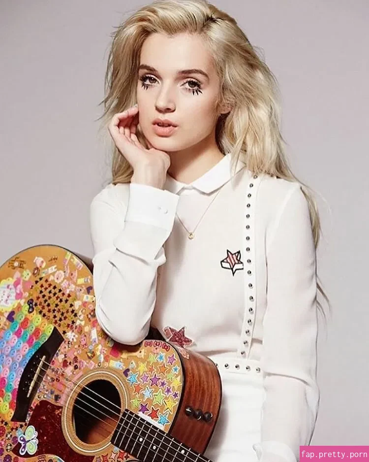 Poppy - Photo #49