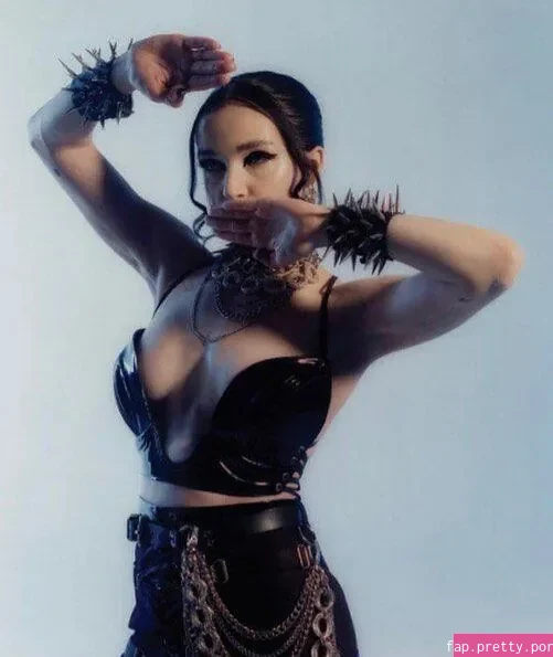 Poppy - Photo #57