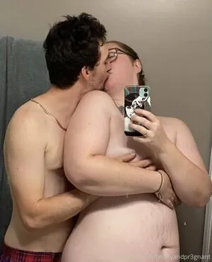 pr3ttyandpr3gnant