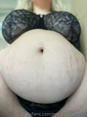 pregnantpolly30