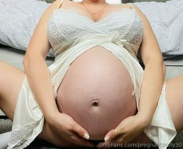 pregnantpolly30