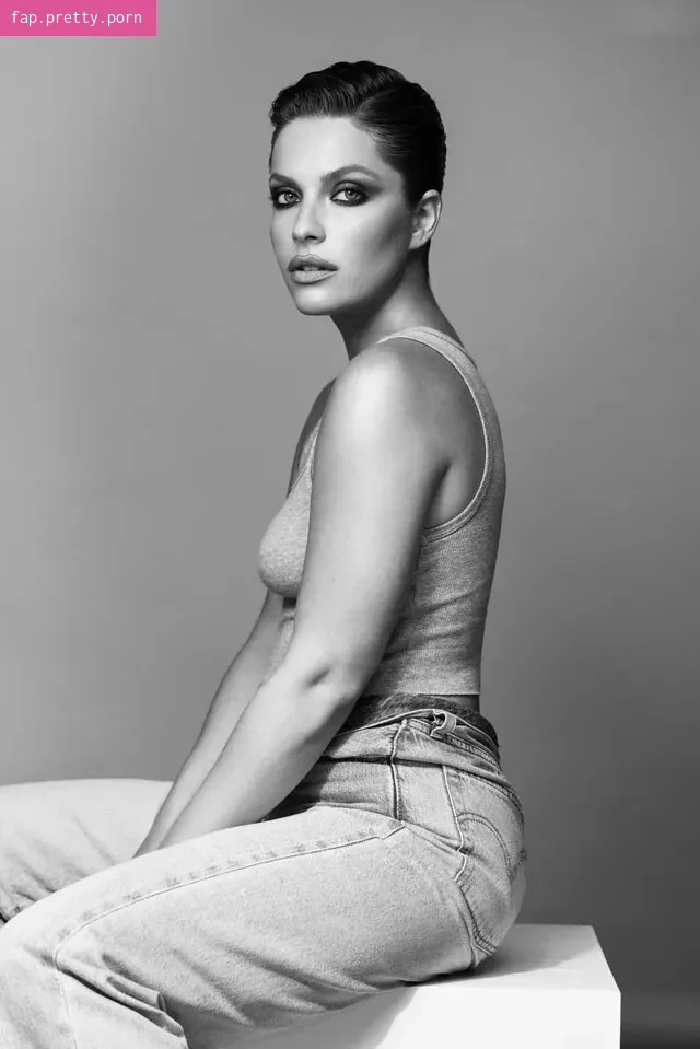Paige Spara - Photo #12