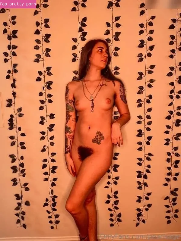 Pearl Sage - Hairy Queen - Photo #43