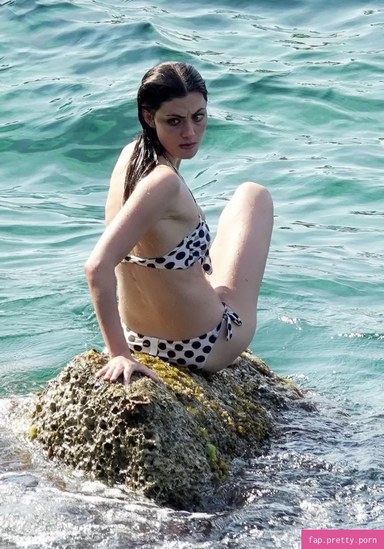 Phoebe Tonkin - Photo #52