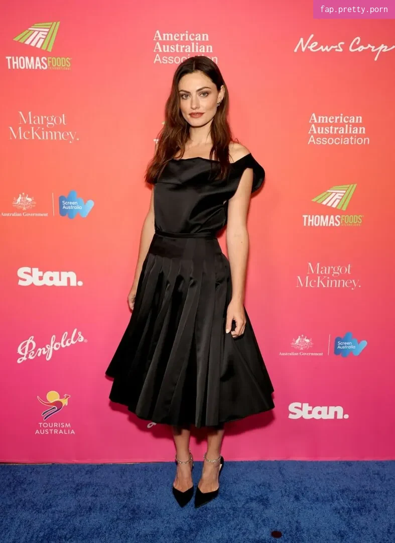 Phoebe Tonkin - Photo #91