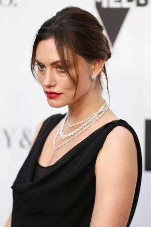 Phoebe Tonkin