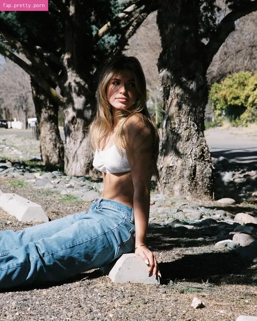 Paris Vogler - Photo #02