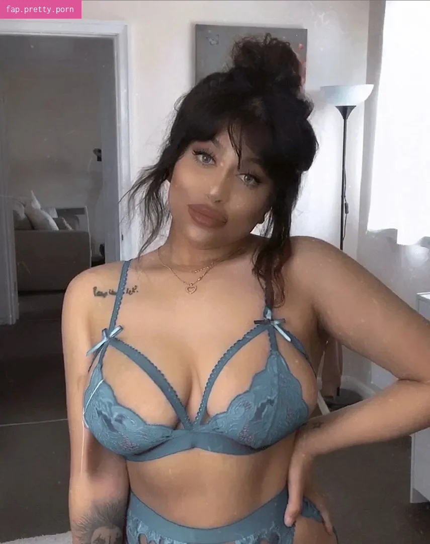 Priya Yasmin - Photo #01
